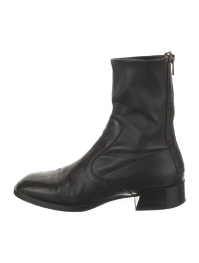 Pre-owned Labucq Leather Boots In Black