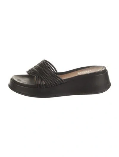 Pre-owned Labucq Leather Flats In Black
