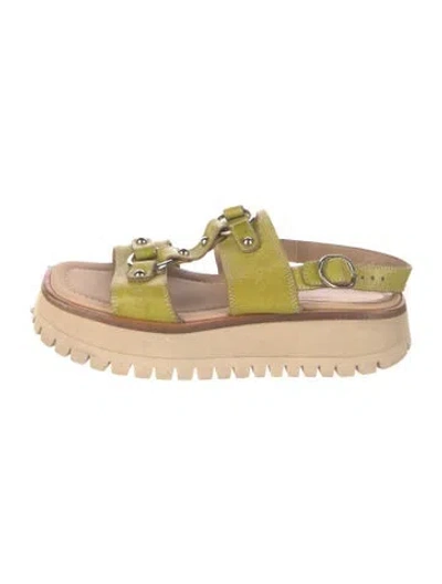 Pre-owned Labucq Leather Sandals In Neutrals