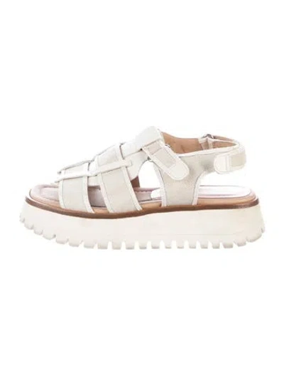 Pre-owned Labucq Leather Sandals In White
