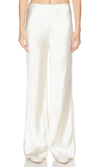 L'academie Etienne Pant In Ivory