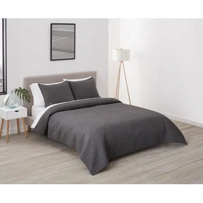 Lacoste Herringbone 100% Cotton Quilt Set In Gray