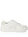 Lacoste L002 Sneakers In Weiss