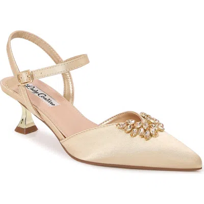 Lady Couture Classy Pointed Toe Pump In Animal Print