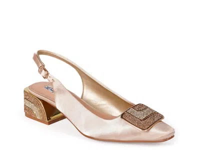Lady Couture Flora Pump In Gold