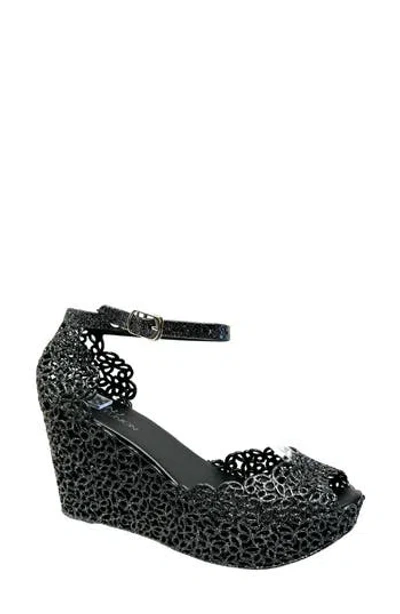 Lady Couture Fun Wedge Sandal In Black