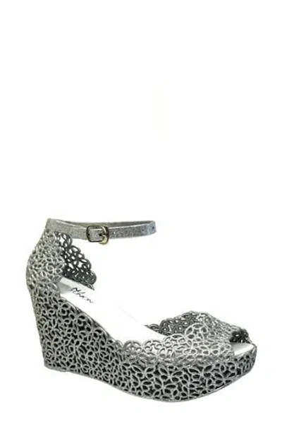 Lady Couture Fun Wedge Sandal In Silver