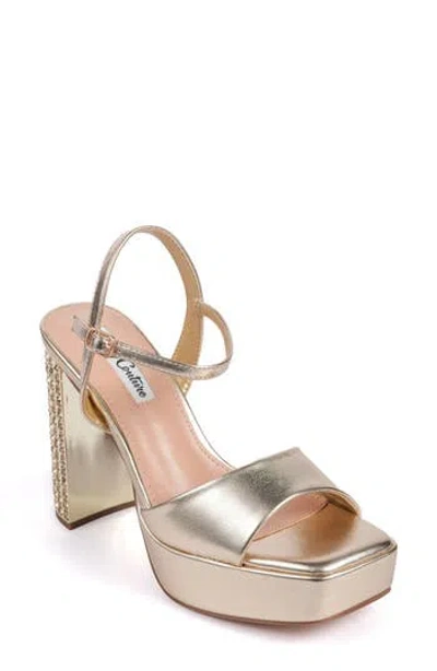 Lady Couture Pretty Platform Sandal In Gold