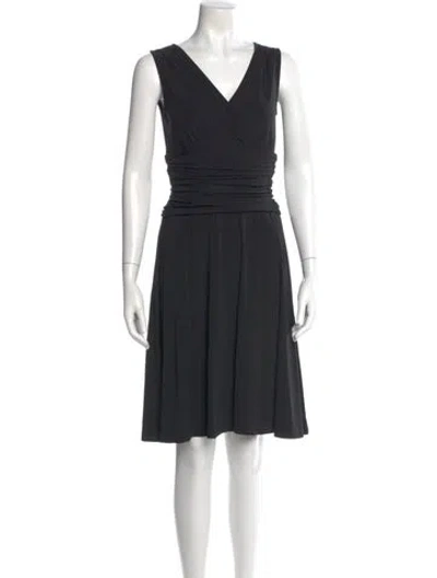 Pre-owned Lafayette 148 V-neck Knee-length Dress In Black