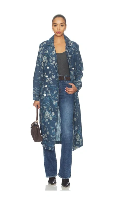 L'agence Bradley Linen Trench