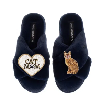 Laines London Women's Blue Classic Laines Slippers With Cat Mum/mom & Sitting Ginger Cat Brooches - Navy