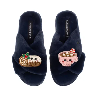 Laines London Women's Blue Classic Slippers With Christmas Laines Lovable Yule Log & Hot Chocolate Brooches - Navy