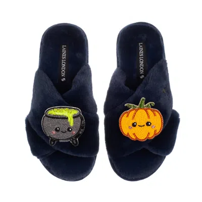 Laines London Women's Blue Classic Slippers With Limited Edition Laines Lovables Pumpkin & Cauldron Halloween Broo
