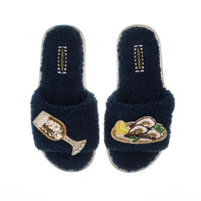 Laines London Women's Blue Teddy Toweling Slipper Sliders With Glass Of Fizz & Oyster Brooches - Navy