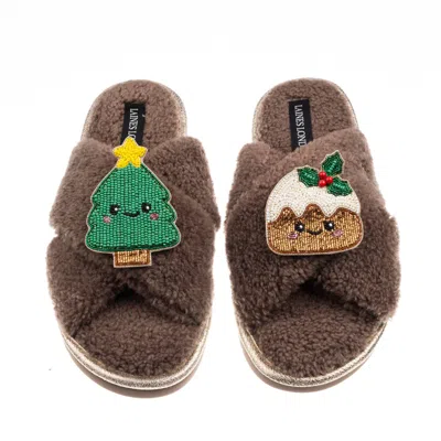 Laines London Women's Brown / Neutrals Laines Boucle Slippers With Christmas Lovable Pudding & Tree Brooches - Min