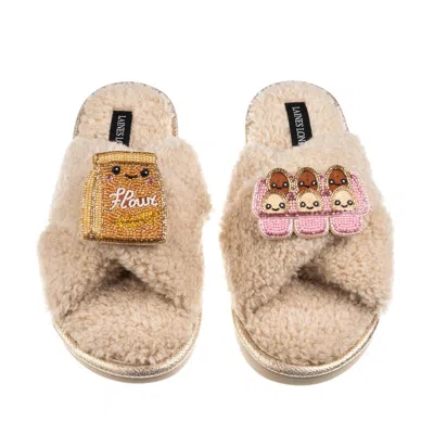 Laines London Women's Brown / Neutrals Laines Boucle Slippers With Laines Lovables Egg & Flour Brooches - Oatmeal In Blue