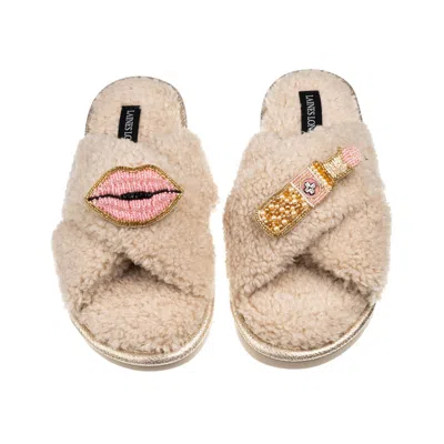 Laines London Women's Brown / Neutrals Laines Neutral Boucle Slippers With Pink Lips & Lipstick Brooches - Oatmeal
