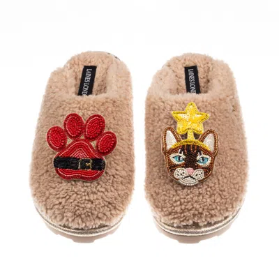 Laines London Women's Brown / Neutrals Teddy Closed Toe Slippers With Christmas Brown/orange Tabby Cat & Paw Brooc