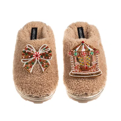 Laines London Women's Brown / Neutrals Teddy Closed Toe Slippers With Christmas Gingerbread Bow & Carousel Brooche In Multi