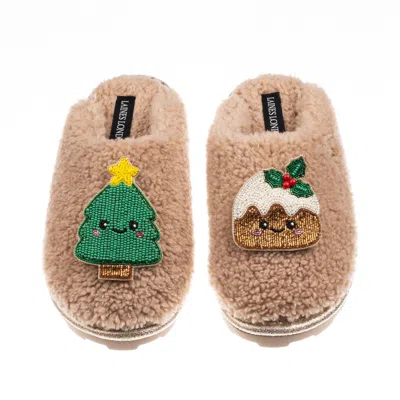 Laines London Women's Brown / Neutrals Teddy Closed Toe Slippers With Christmas Lovable Pudding & Tree Brooches -  In Multi