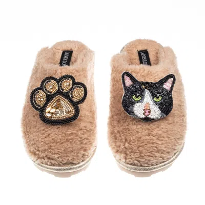 Laines London Women's Neutrals / Brown Teddy Closed Toe Slippers With Oreo Cat & Paw Brooches - Toffee