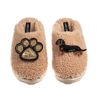 Laines London Women's Brown / Neutrals Teddy Closed Toe Slippers With Paw & Black & Tan Dachshund Brooches - Toffe