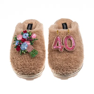 Laines London Women's Brown Teddy Closed Toe Slippers With 40th Birthday & Flowers Brooches - Toffee
