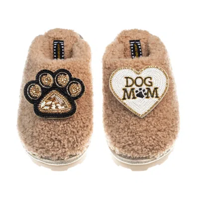 Laines London Women's Brown Teddy Closed Toe Slippers With Dog Mum / Mom & Paw Brooches - Toffee