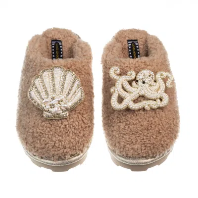 Laines London Women's Brown Teddy Closed Toe Slippers With Pearl Beaded Octopus & Shell Brooches - Toffee