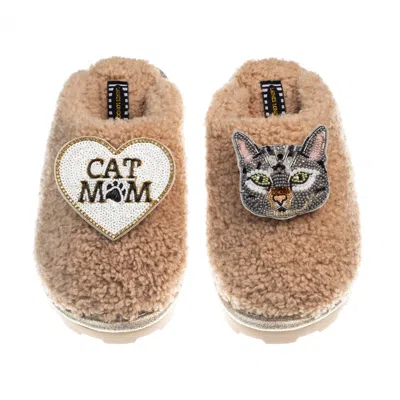 Laines London Women's Brown Teddy Closed Toe Slippers With Pebbles Cat & Cat Mum / Mom Brooches - Toffee