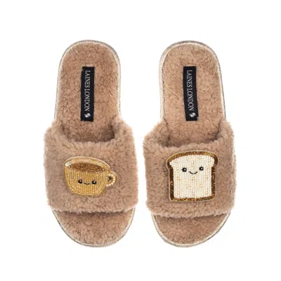 Laines London Women's Brown Teddy Slider Slippers With Laines Loveables Tea & Toast Brooches - Toffee