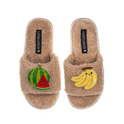 Laines London Women's Brown Teddy Slider Slippers With Laines Loveables Watermelon & Banana Brooches - Toffee