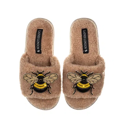 Laines London Women's Brown Teddy Toweling Slipper Sliders With Double Honeybee Brooches - Toffee