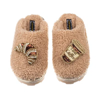 Laines London Women's Brown Teddy Towelling Closed Toe Slippers With Coffee & Croissant Brooches - Toffee