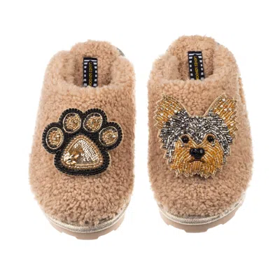Laines London Women's Brown Teddy Towelling Closed Toe Slippers With Minnie Yorkie & Paw Brooches - Toffee