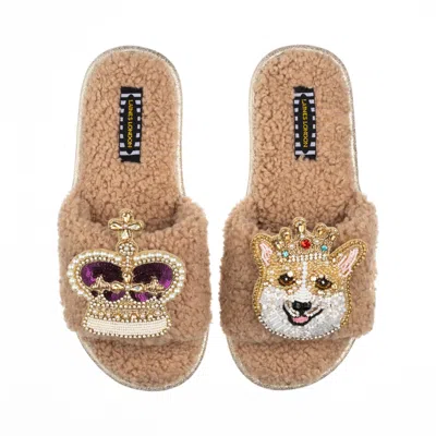 Laines London Women's Brown Teddy Towelling Slipper Sliders With Sandy The Corgi & Royal Crown Brooches -toffee