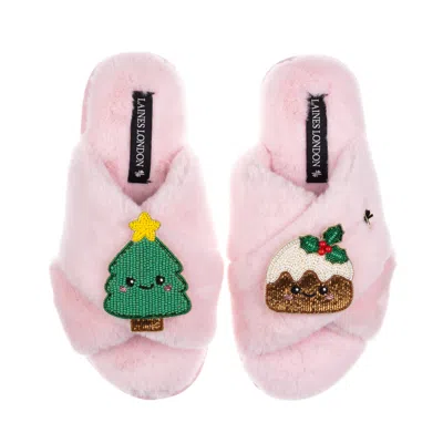 Laines London Women's Classic Slippers With Christmas Laines Lovables Pudding & Tree Brooches - Pink