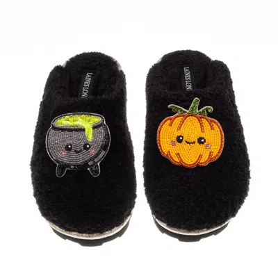 Laines London Women's Closed Toe Slippers With Limited Edition Laines Lovables Pumpkin & Cauldron Halloween Brooch In Black
