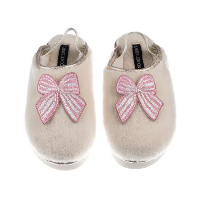 Laines London Women's Gold / Neutrals / White Flatform Cloud Slippers With Pink Stripe Bow Brooches - Cream