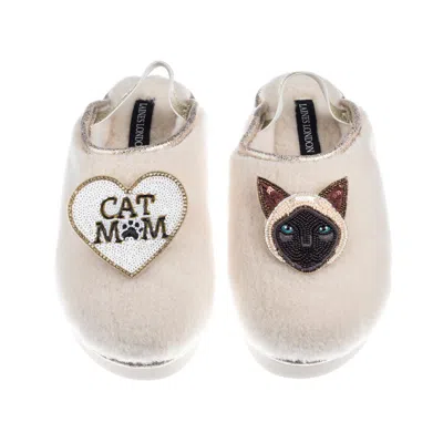 Laines London Women's Gold / Neutrals / White Flatform Cloud Slippers With Siamese Cat & Cat Mum / Mom Brooches -  In Multi