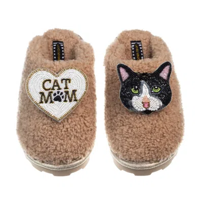 Laines London Women's Neutrals / Brown Teddy Closed Toe Slippers With Oreo Cat & Cat Mum / Mom Brooches - Toffee