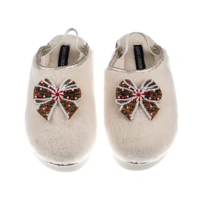 Laines London Women's Neutrals / Gold / White Flatform Cloud Slippers With Christmas Gingerbread Bows Brooches - C