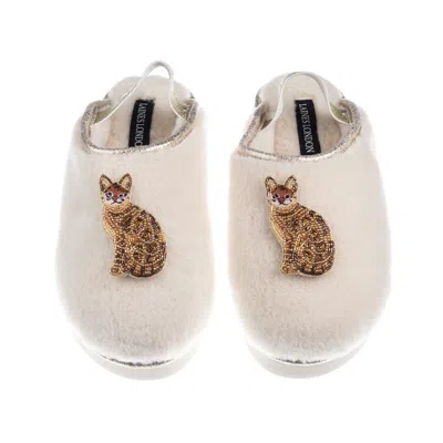 Laines London Women's Neutrals / Gold / White Flatform Cloud Slippers With Double Bengal Cat Brooches - Cream