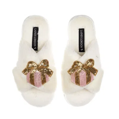 Laines London Women's Neutrals / White Classic Laines Christmas Collection Slippers With Double Pink Christmas Gif