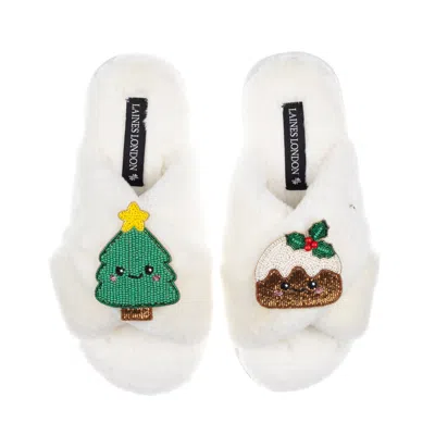 Laines London Women's Neutrals / White Classic Slippers With Christmas Laines Lovables Pudding & Tree Brooches - C