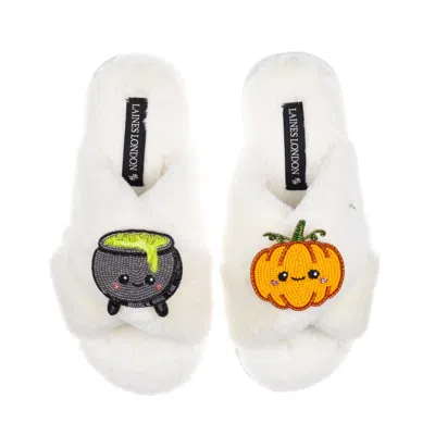 Laines London Women's Neutrals / White Classic Slippers With Limited Edition Laines Lovables Pumpkin & Cauldron Ha