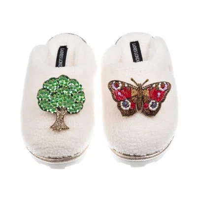 Laines London Women's Neutrals / White Teddy Closed Toe Slippers With Butterfly & Oak Tree Brooches - Cream