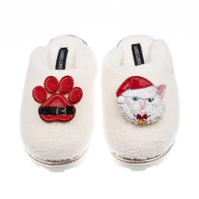 Laines London Women's Neutrals / White Teddy Closed Toe Slippers With Christmas White Persian Cat & Paw Brooches -