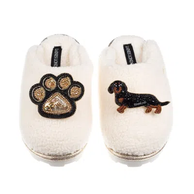 Laines London Women's Neutrals / White Teddy Closed Toe Slippers With Paw & Black & Tan Dachshund Brooches - Cream In Multi