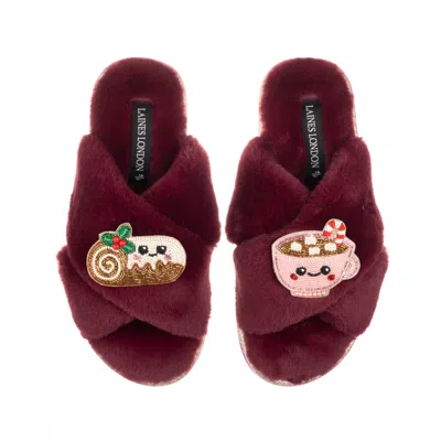 Laines London Women's Red Classic Slippers With Christmas Laines Lovable Yule Log & Hot Chocolate Brooches - Limit In Brown